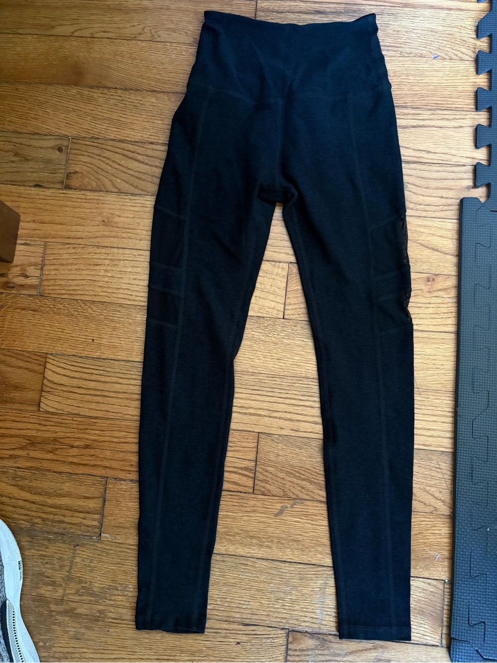 Beyond Yoga Spacedye Black High-Waist Leggings with Side Mesh Paneling Size S